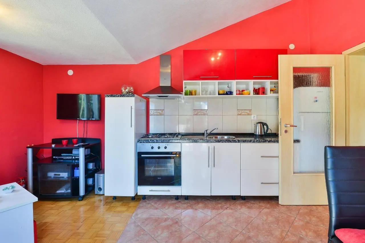 Family Friendly Apartments With A Swimming Pool Zadar - 18098 Croatia